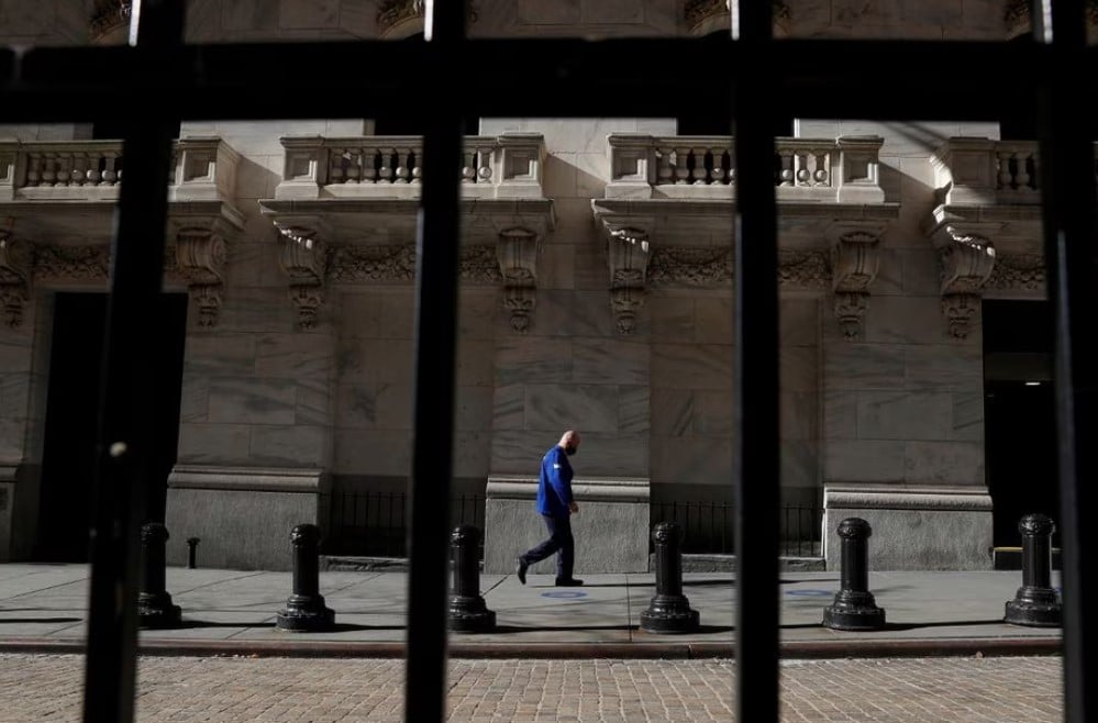 image Safe-havens and risk assets both rise as banking woes shift Fed expectations
