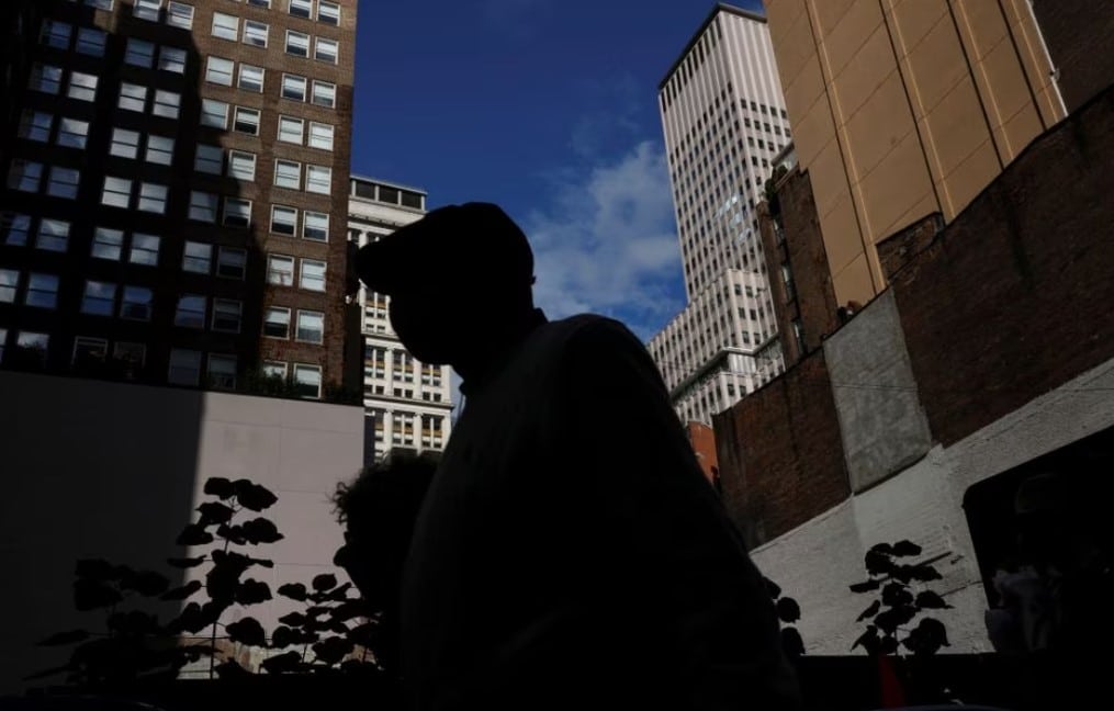image Big money captivated by banking drama as investors brace for more turmoil