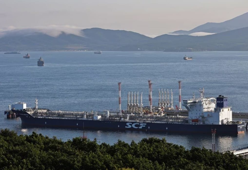 image Oil regains some ground after Credit Suisse handed a lifeline