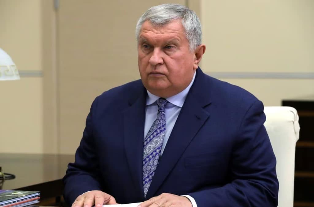 image Cuba&#8217;s president meets CEO of Russia&#8217;s Rosneft amid fuel shortage