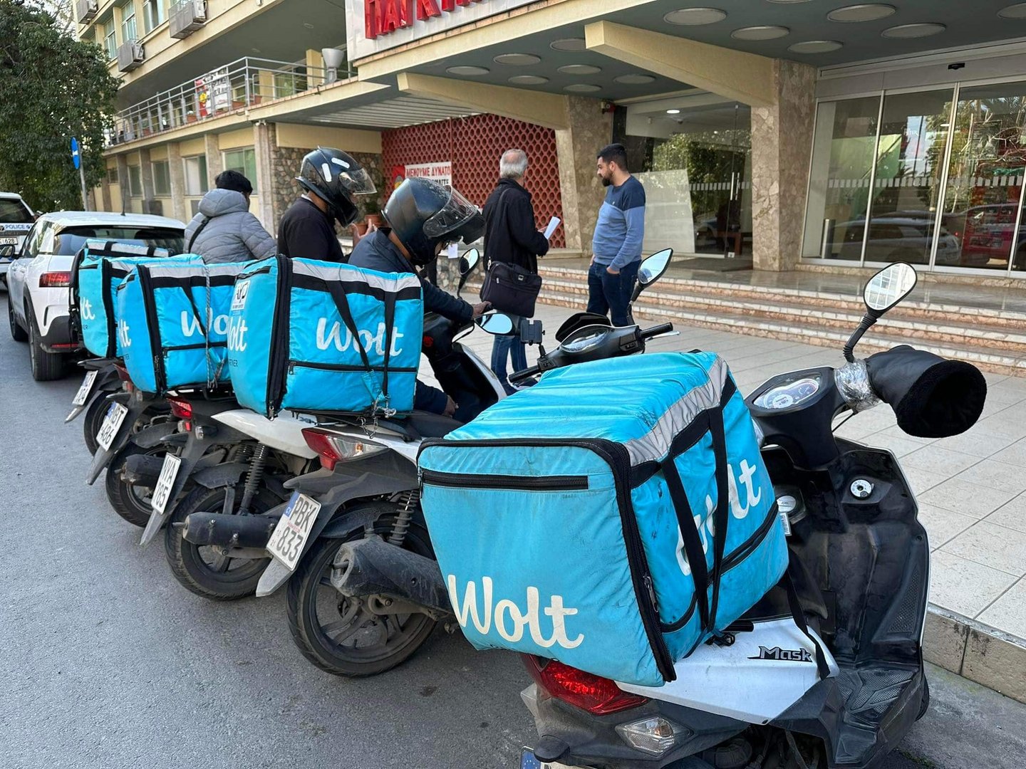 image €500 stolen from delivery driver in Limassol