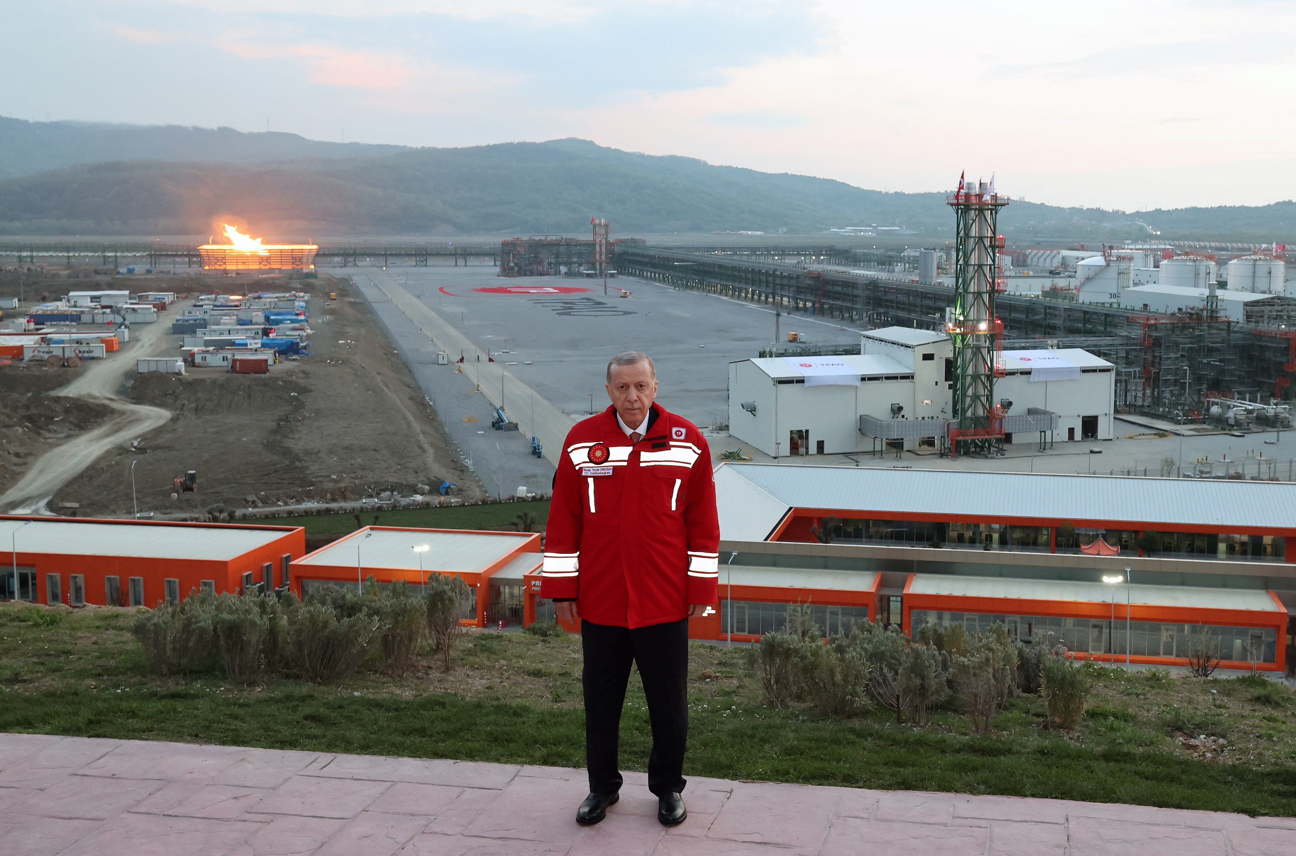 image Erdogan tries to sway voters and offers free gas pre-election