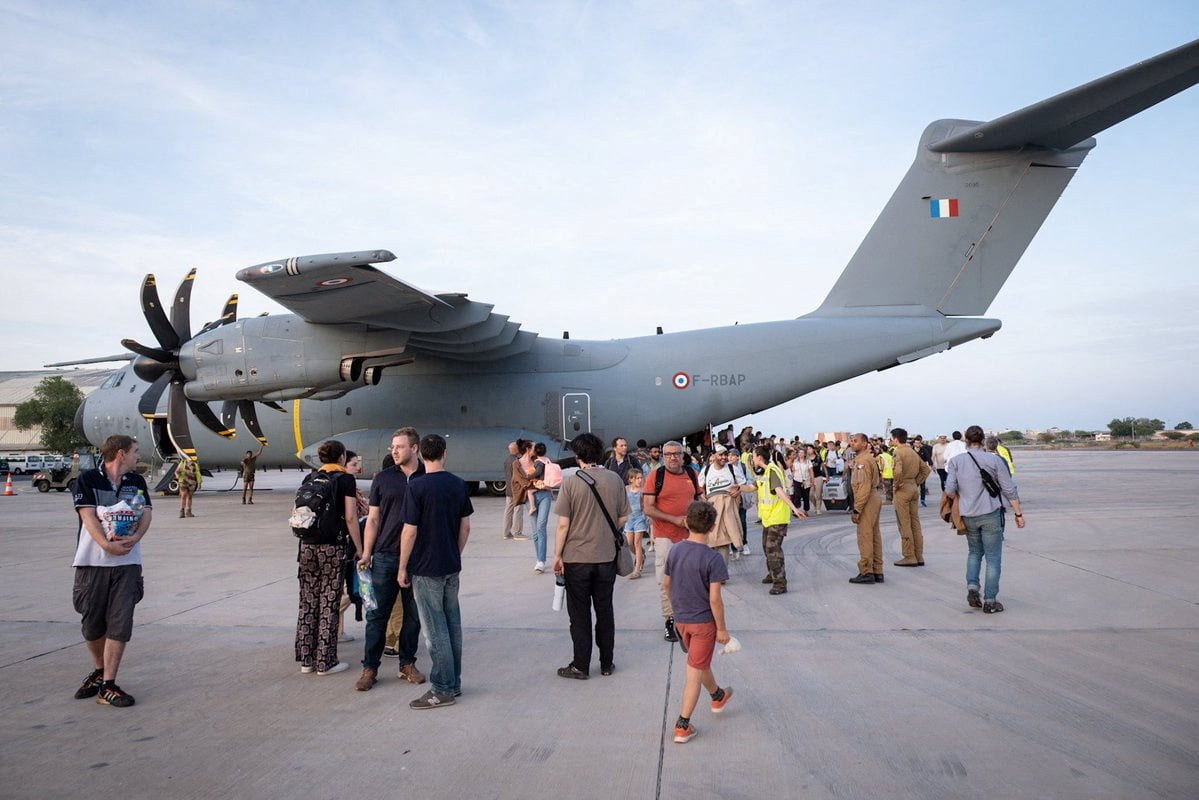 image Sudan evacuations speed up during fighting lull