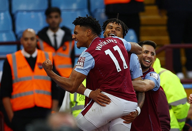 image Villa up to fifth, win relegation battle, Vardy rescues point