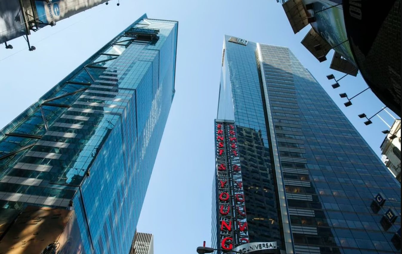 image EY US to slash headcount days after nixing split