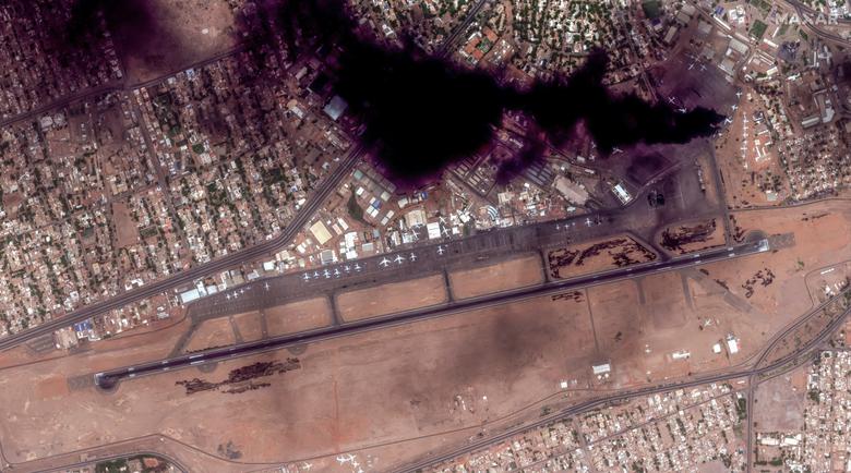 image Sudan&#8217;s army pounds paramilitary bases with air strikes
