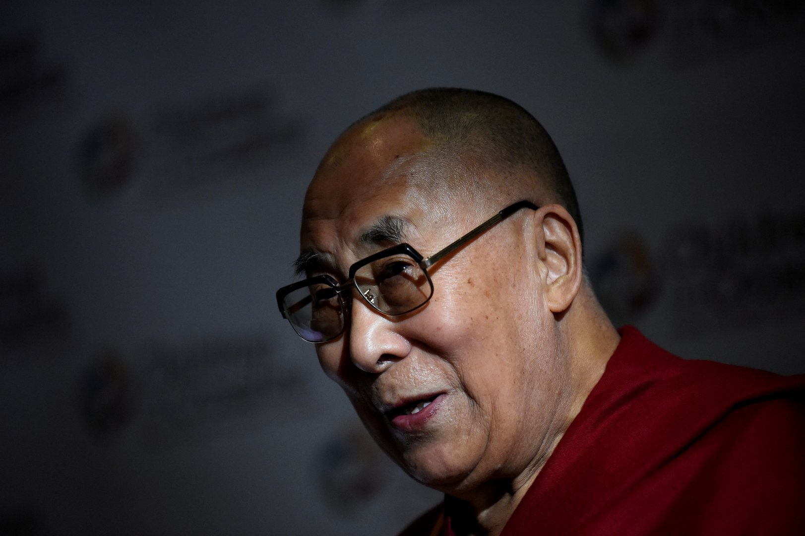 image Dalai Lama &#8216;unfairly labelled&#8217; over tongue video &#8211; Tibet govt-in-exile