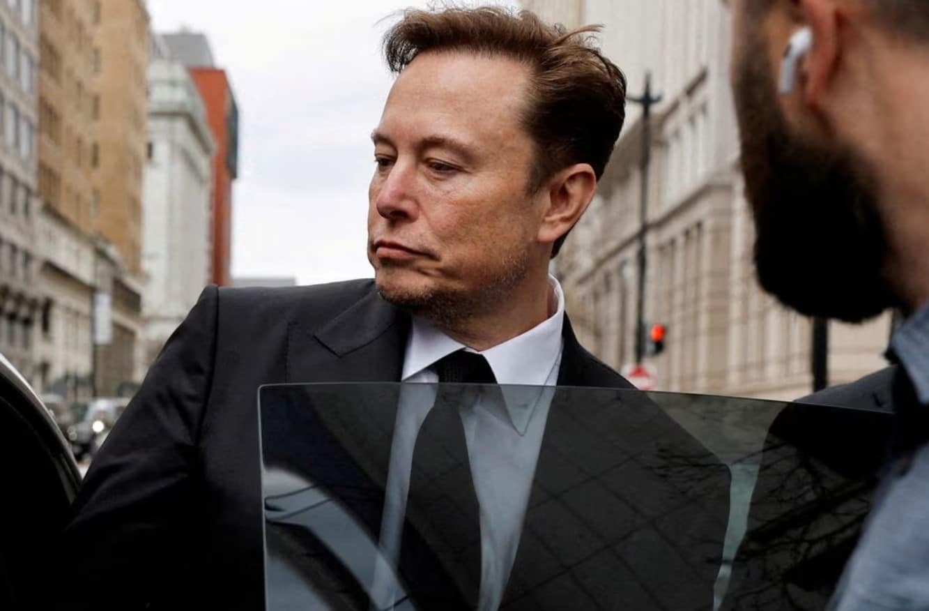 image Elon Musk reverses course and says Tesla will advertise its cars