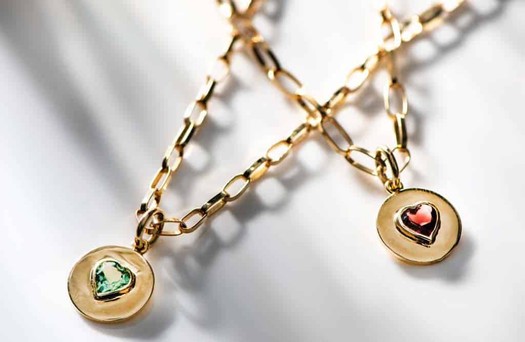 image Three generations of female jewellers