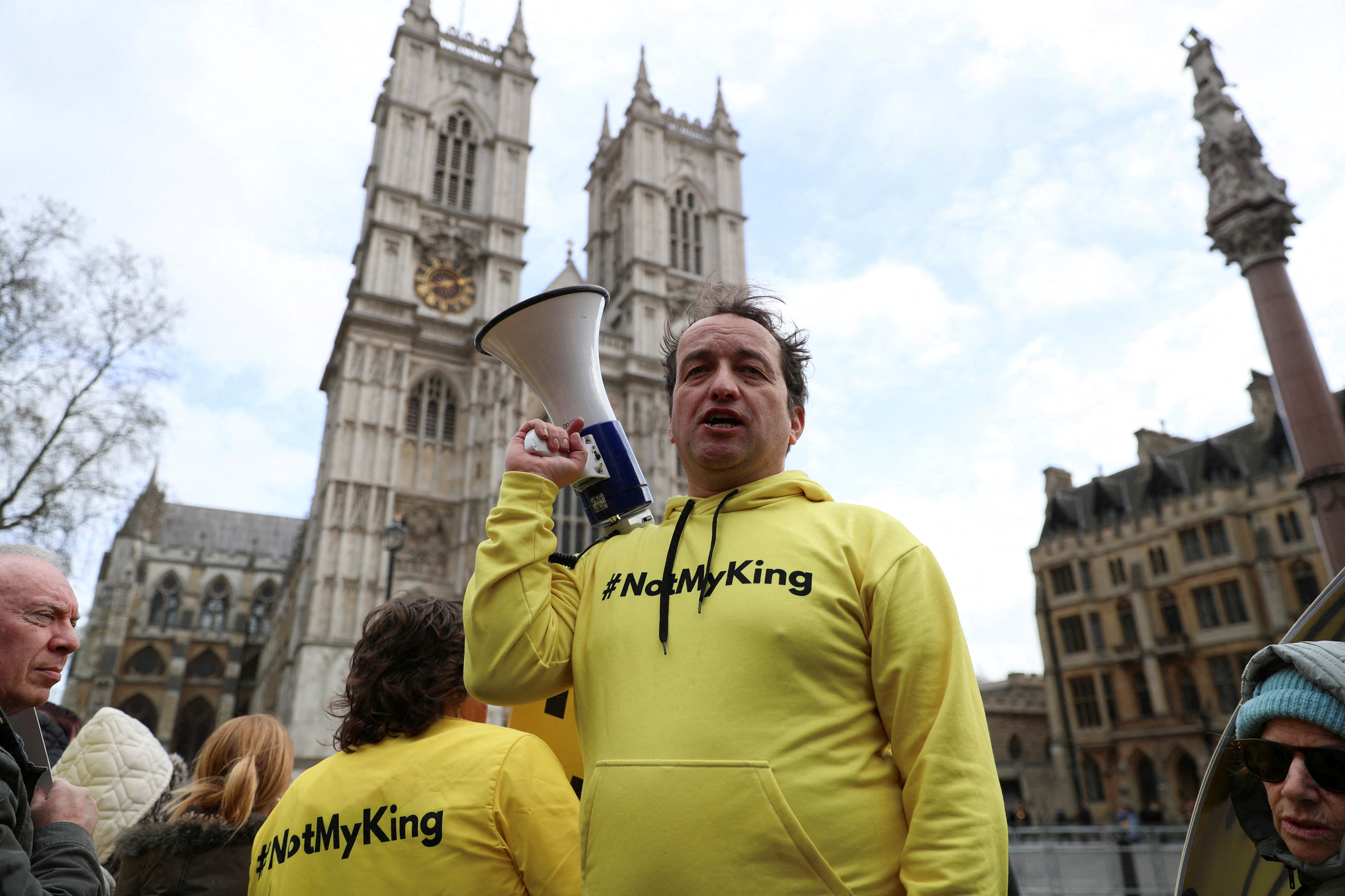 image Police arrest republican leader Smith ahead of King Charles coronation (Update 1)