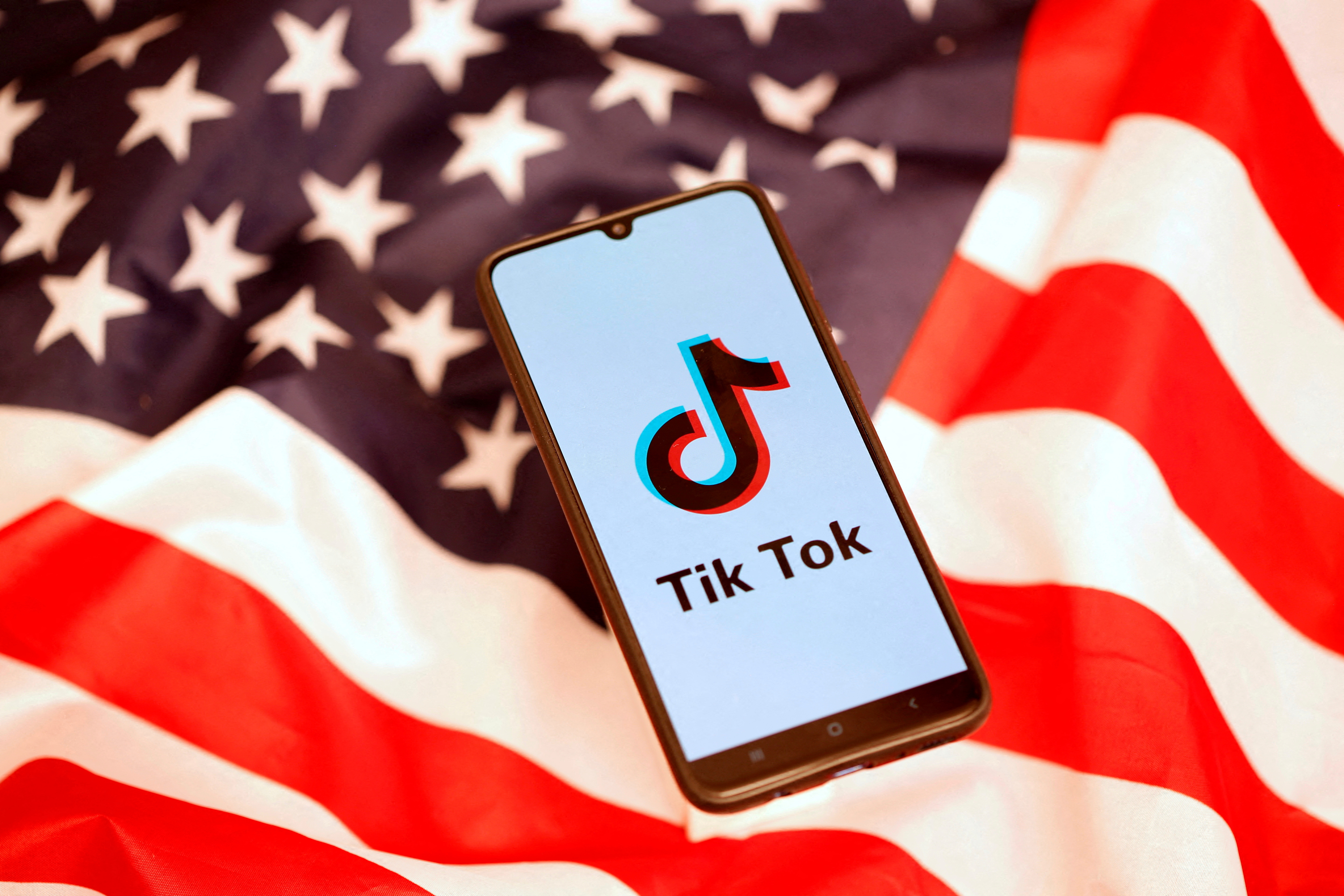 image US senators examine TikTok hiring of ByteDance executives