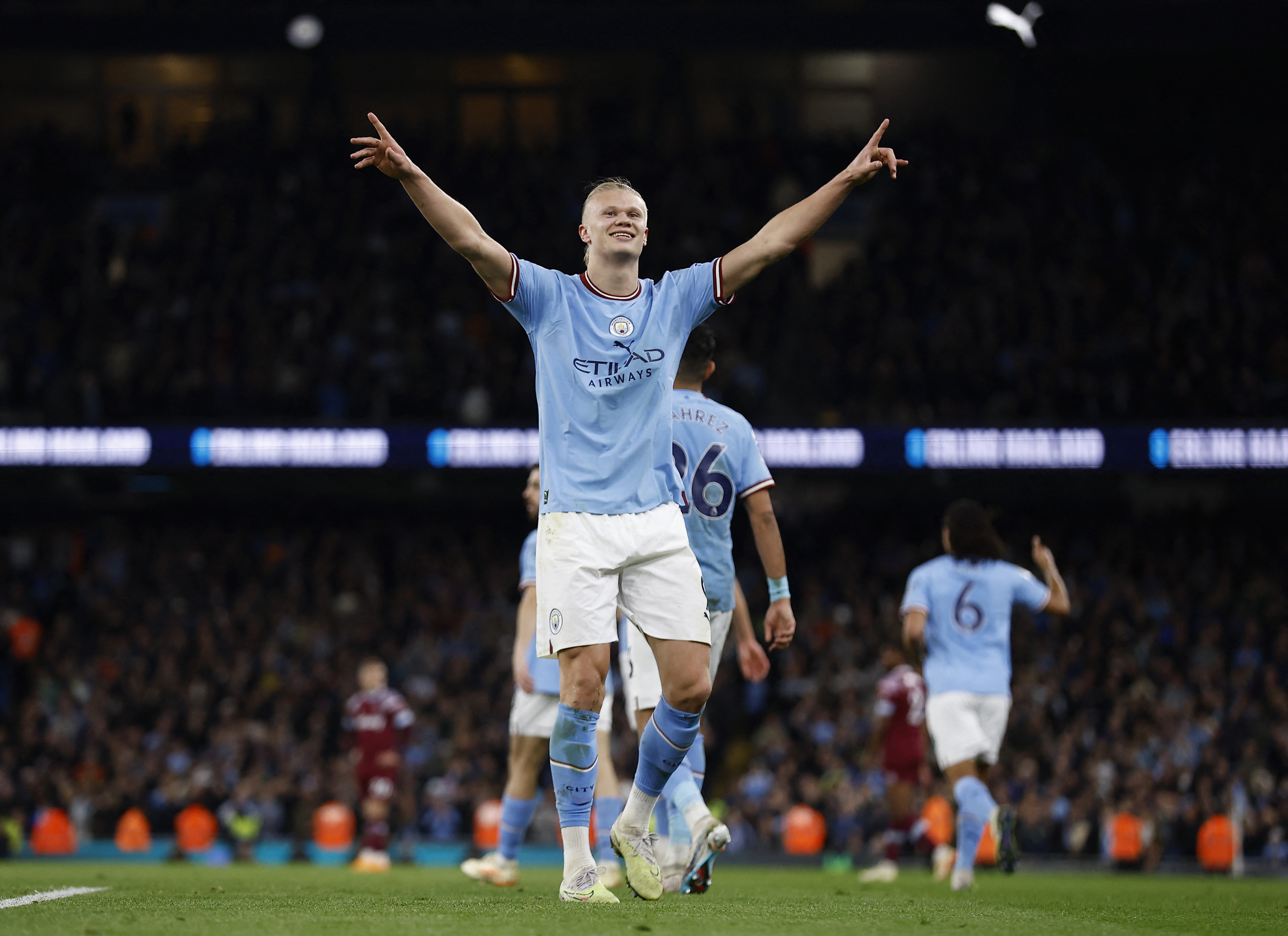 image Haaland breaks Premier League record as Man City reclaim top spot