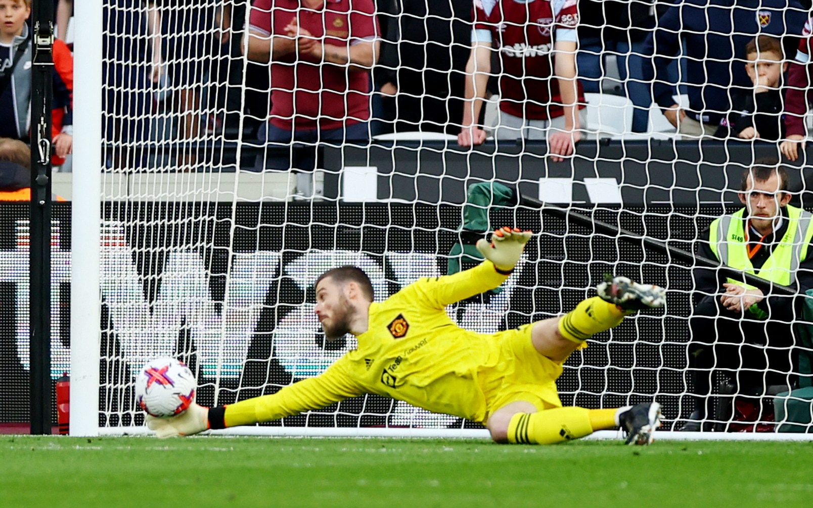 premier league west ham united v manchester united