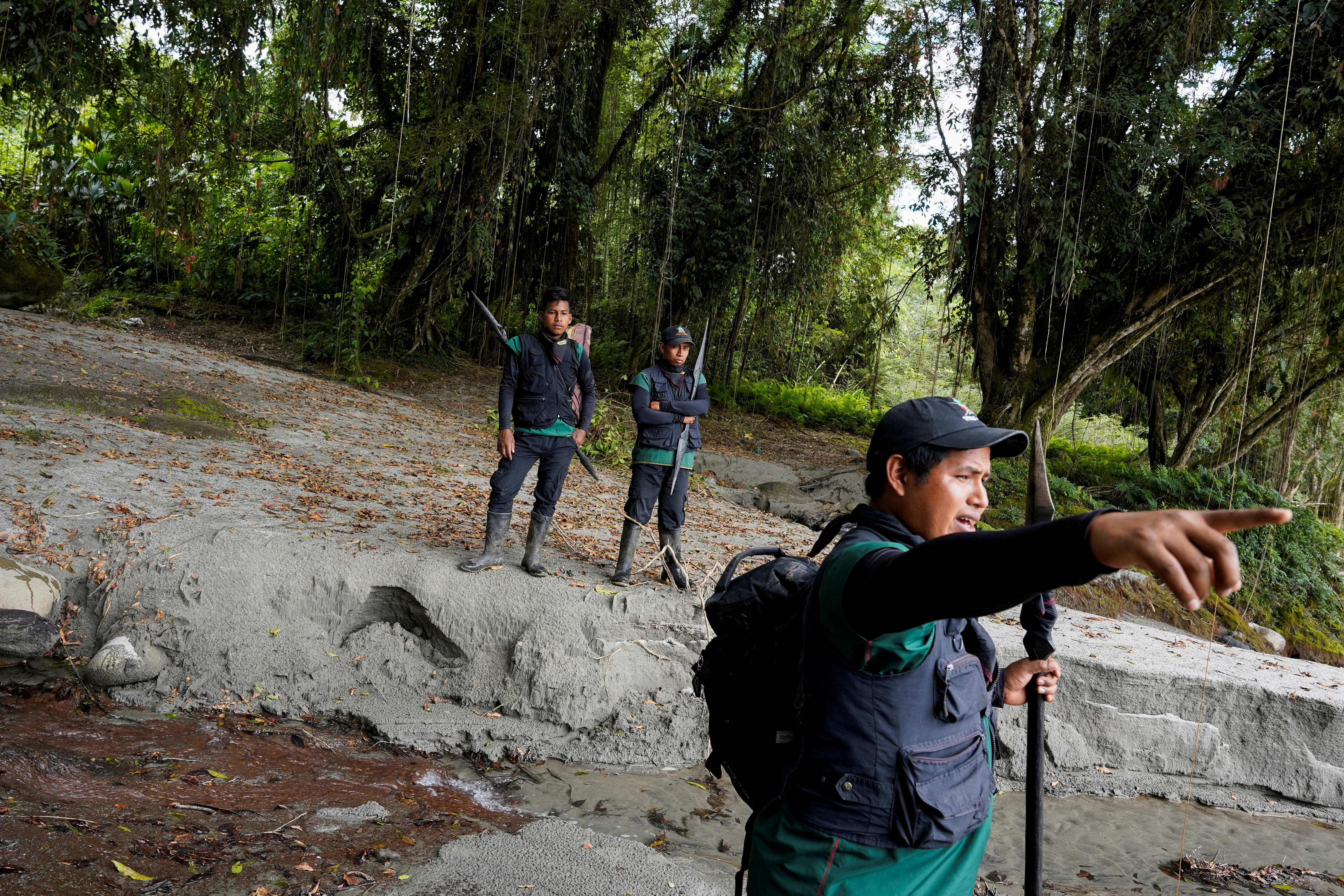 image Ecuador deploys soldiers against illegal mines in Amazonian areas