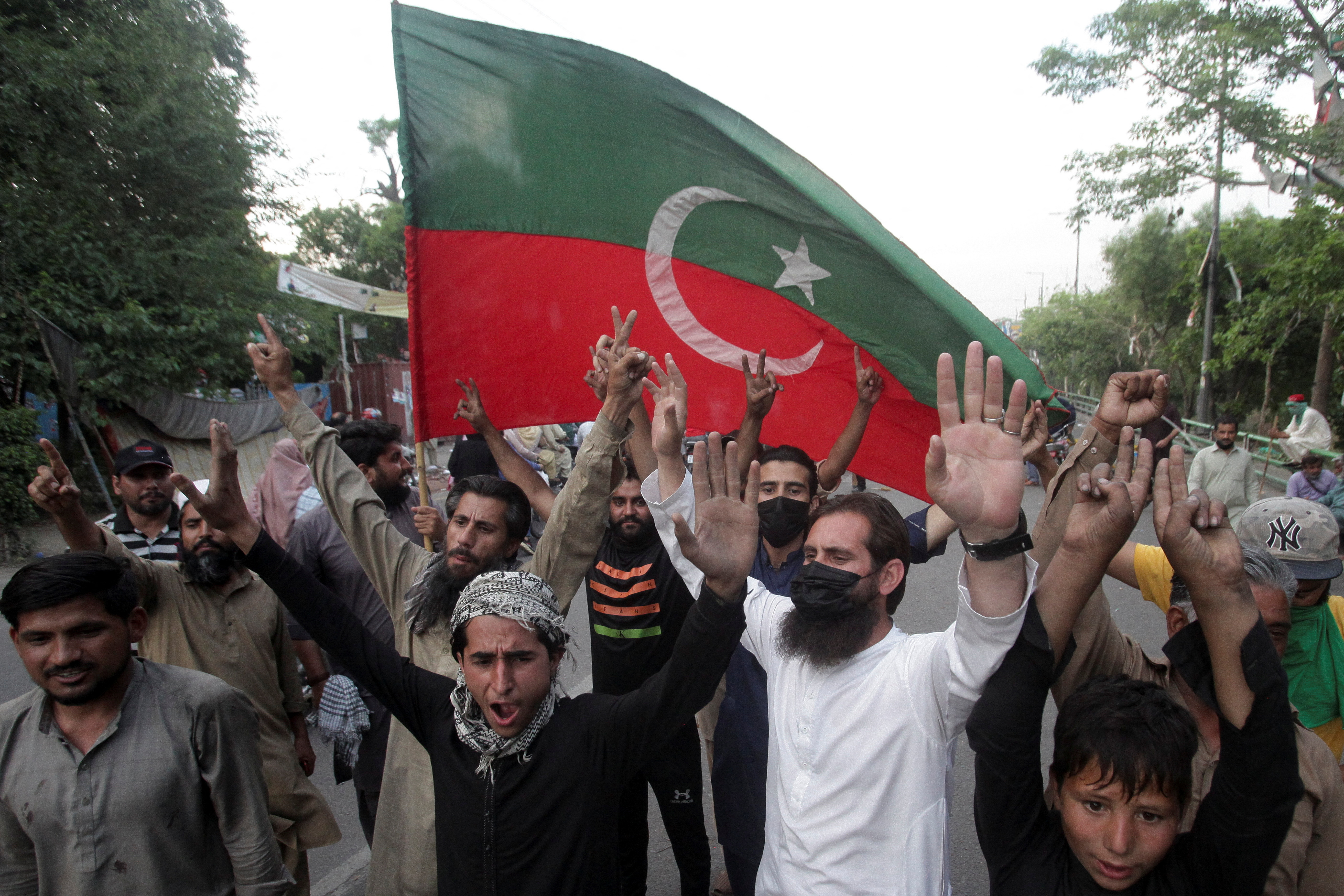 image Top Pakistan court rules Imran Khan&#8217;s arrest illegal, streets are quiet