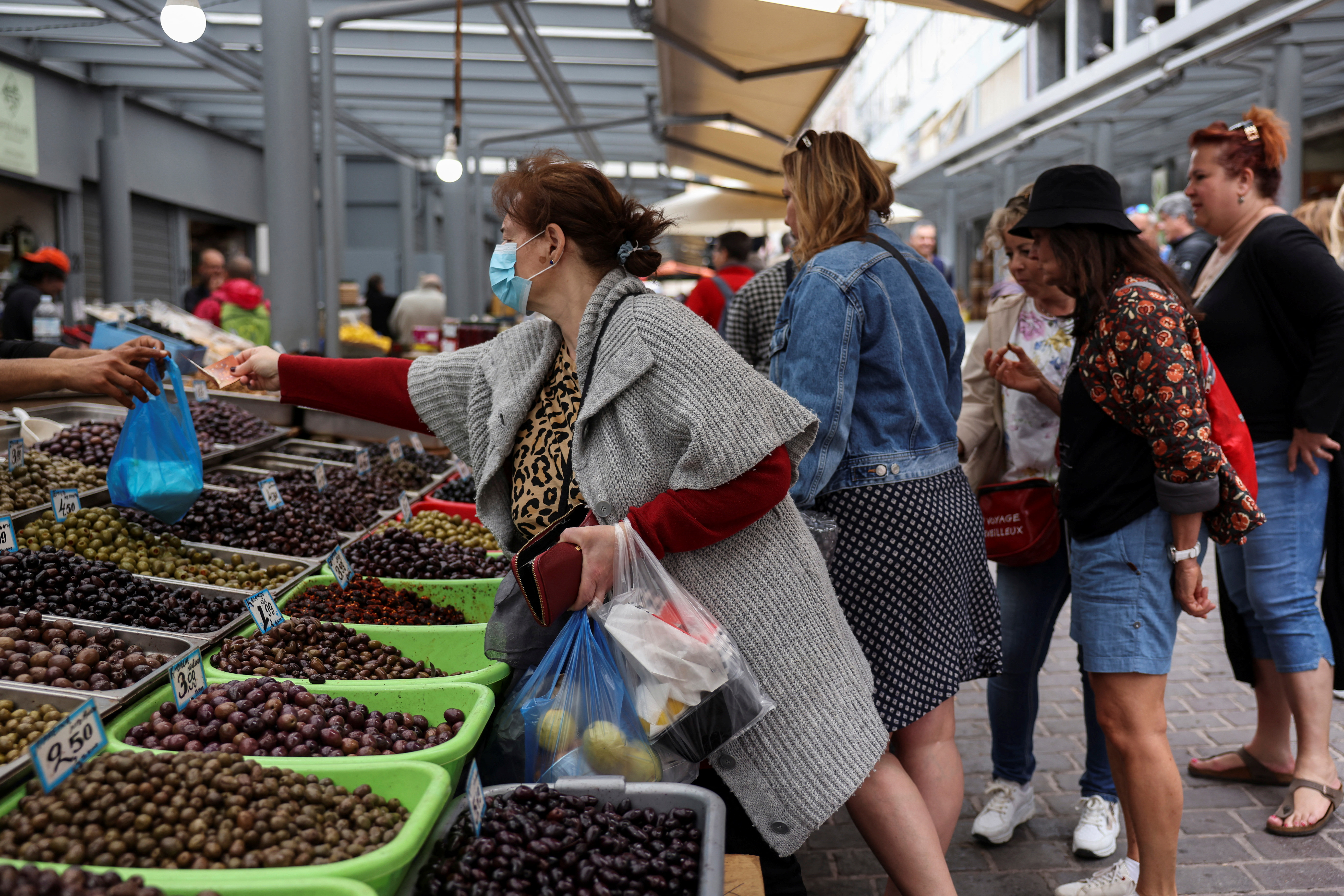 image Past austerity haunts Greek election as voters struggle with living costs