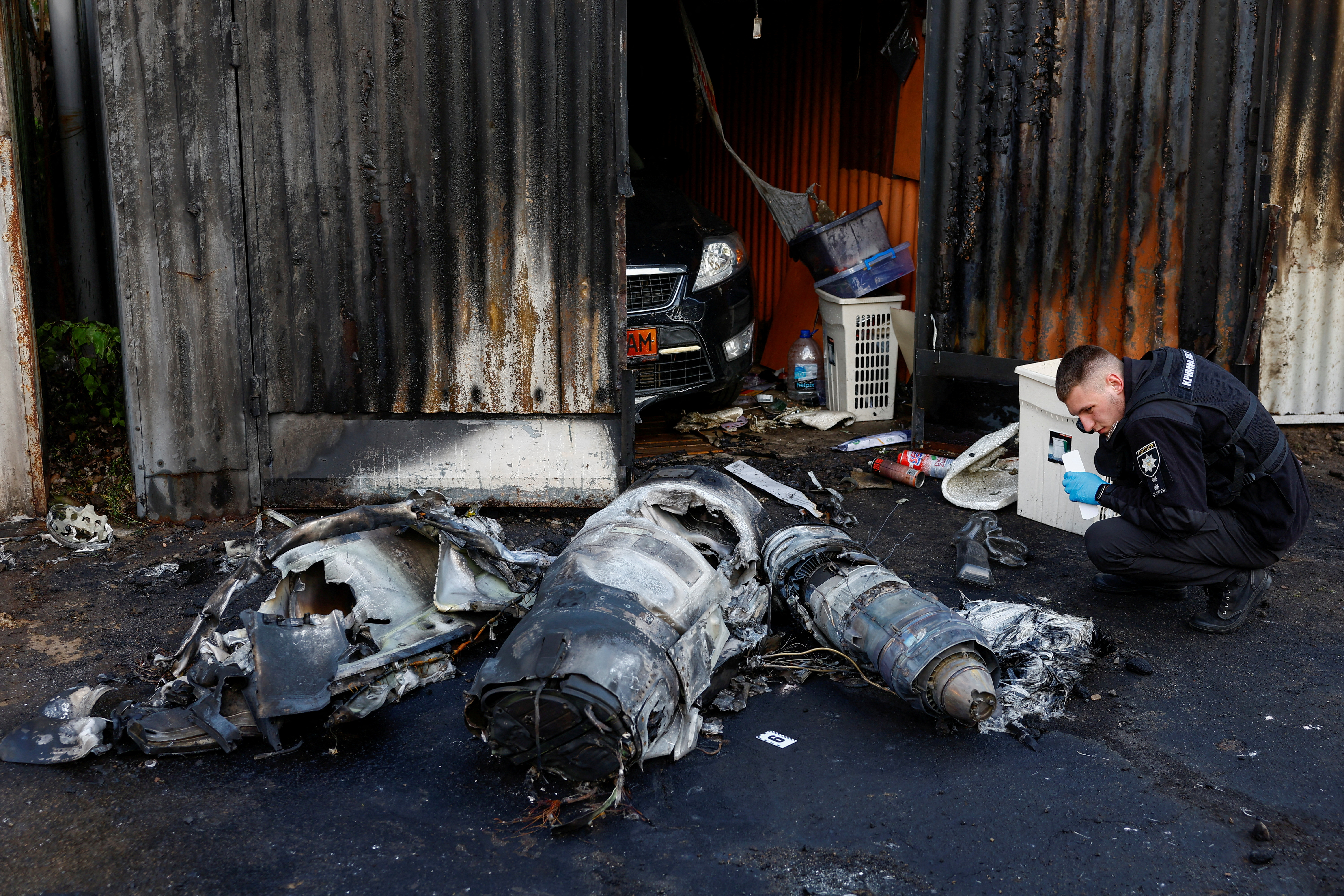 image Air raid alerts across Ukraine, military warns of strikes in Kyiv, other regions