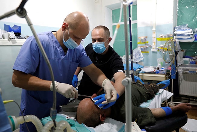 image Near Ukraine&#8217;s southern frontline, medics brave rockets to treat soldiers
