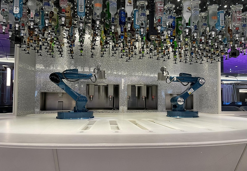 dom travel the robotic bar