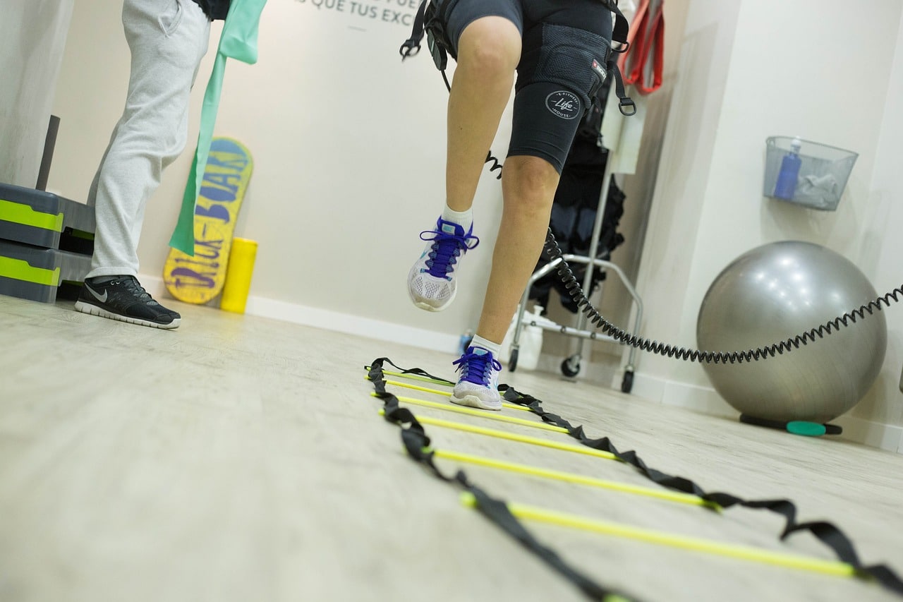 image Health minister intervenes after physiotherapists warn of strike (updated)