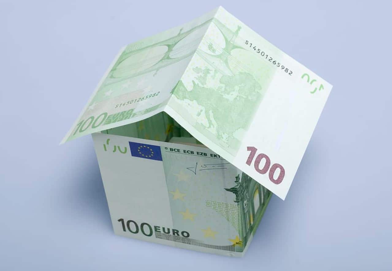 image Non-Performing Loans drop by €105 million, marking 4.6 per cent decline