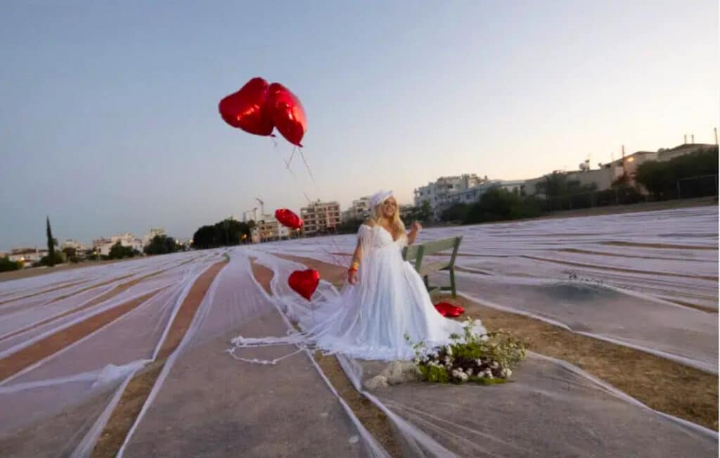feartue3 the guinness world record for longest wedding veil in the world is held by maria paraskeva of larnaca