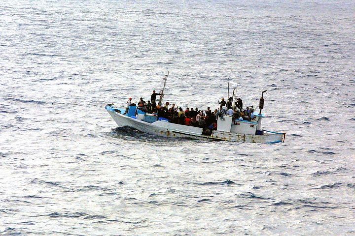 image Cyprus asks EU for more tents after 194 migrants arrive