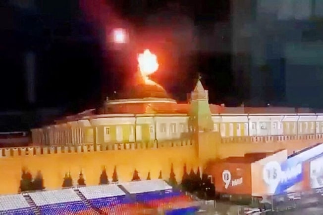 image Moscow says US behind Kremlin drone attack, Russian forces target Kyiv