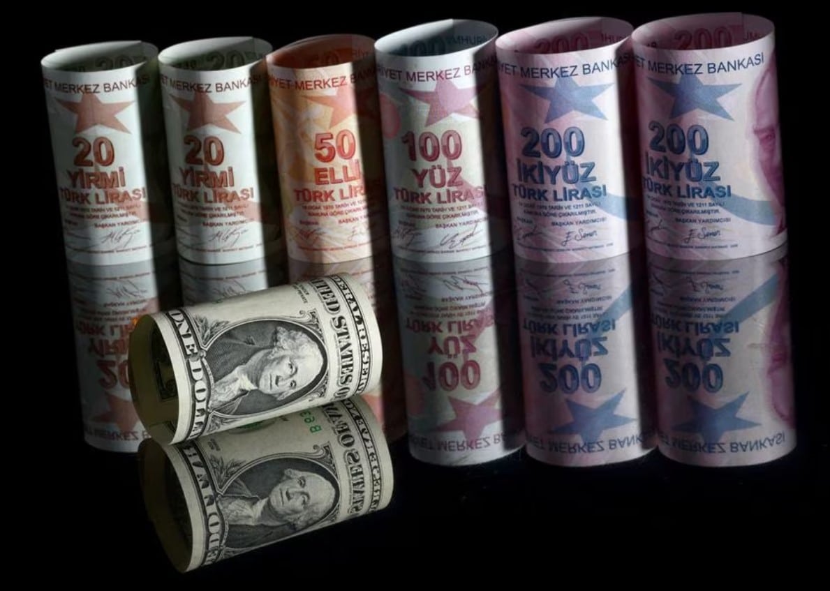 image Turkish lira hits record low of 20 vs dollar ahead of election runoff