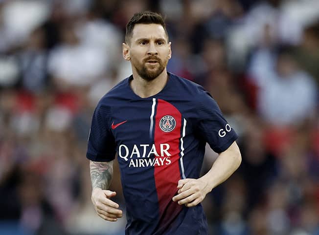 image Messi keen on rejoining Barcelona, says father