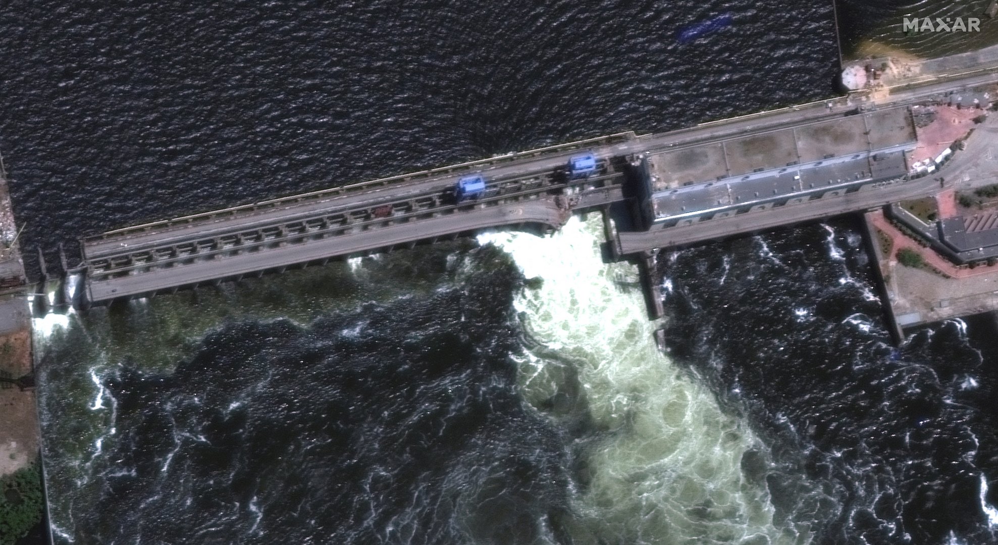 image Death toll rises from flooding after Ukraine dam breach