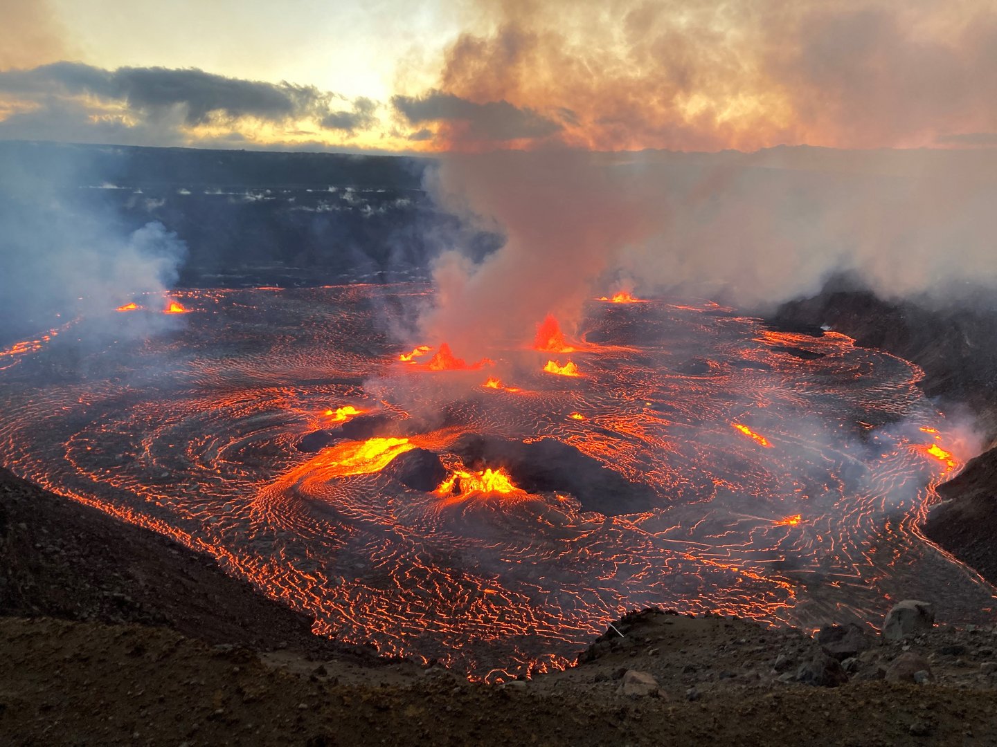 image US lowers alert for Hawaii&#8217;s Kilauea volcano after eruption