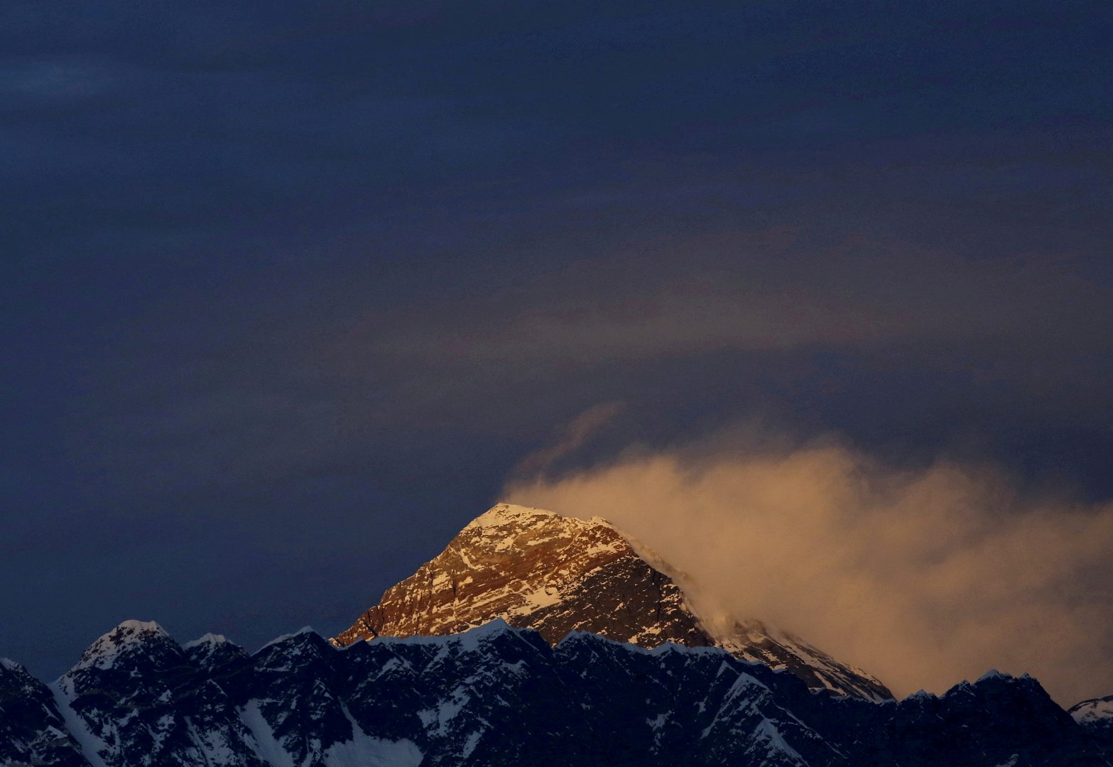image Norwegian climber hopes to become world&#8217;s fastest to all 14 tallest peaks
