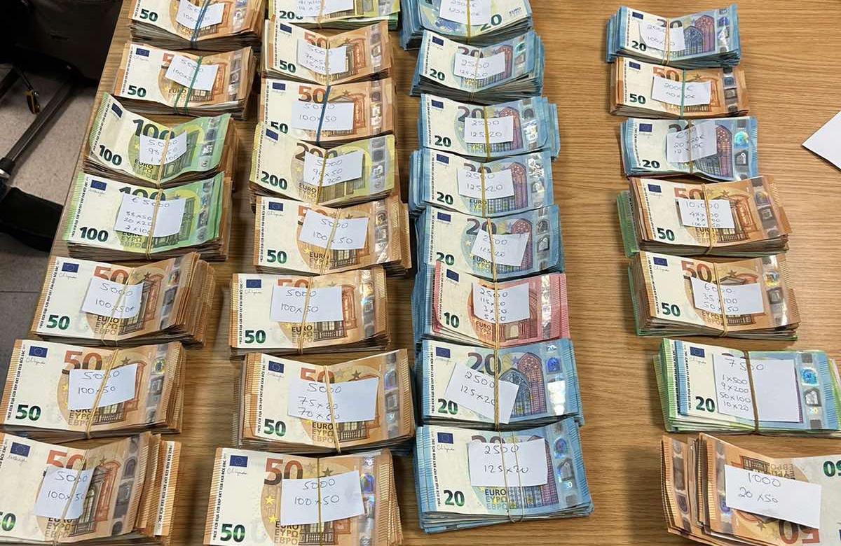 image Over €150,000 found in suitcase