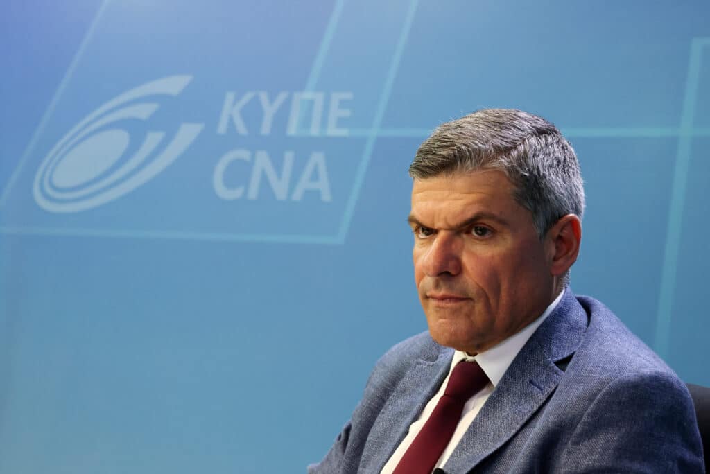 ÓõíÝíôåõîç ÊÕÐÅ  Õðïõñãüò ÅíÝñãåéáò Ãéþñãïò Ðáðáíáóôáóßïõ
