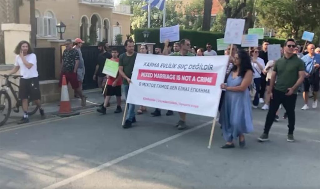 image Mixed marriages group protests outside parliament