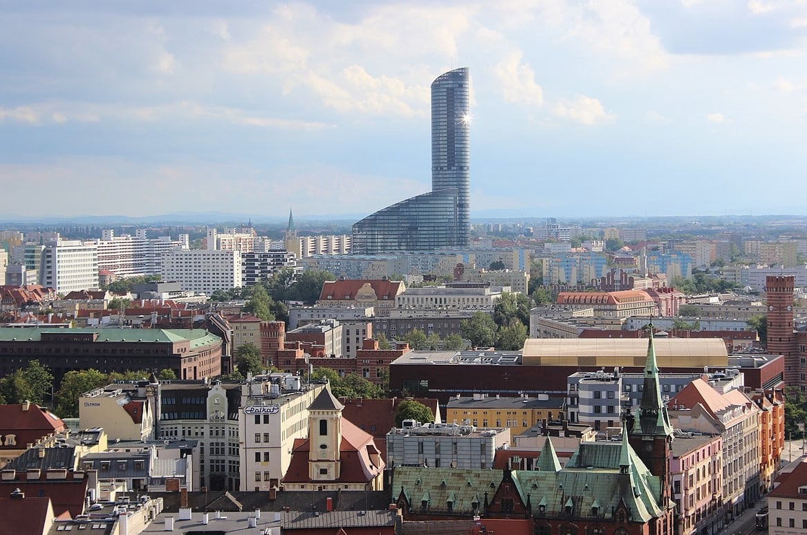 image Intel to invest $4.6 bln in new chip plant in Poland