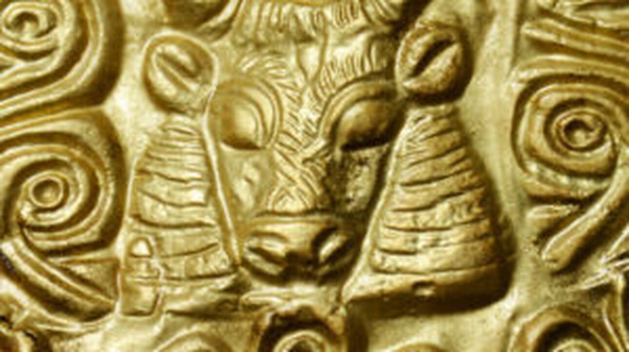 image Royal tombs found in Cyprus among most luxurious in Mediterranean