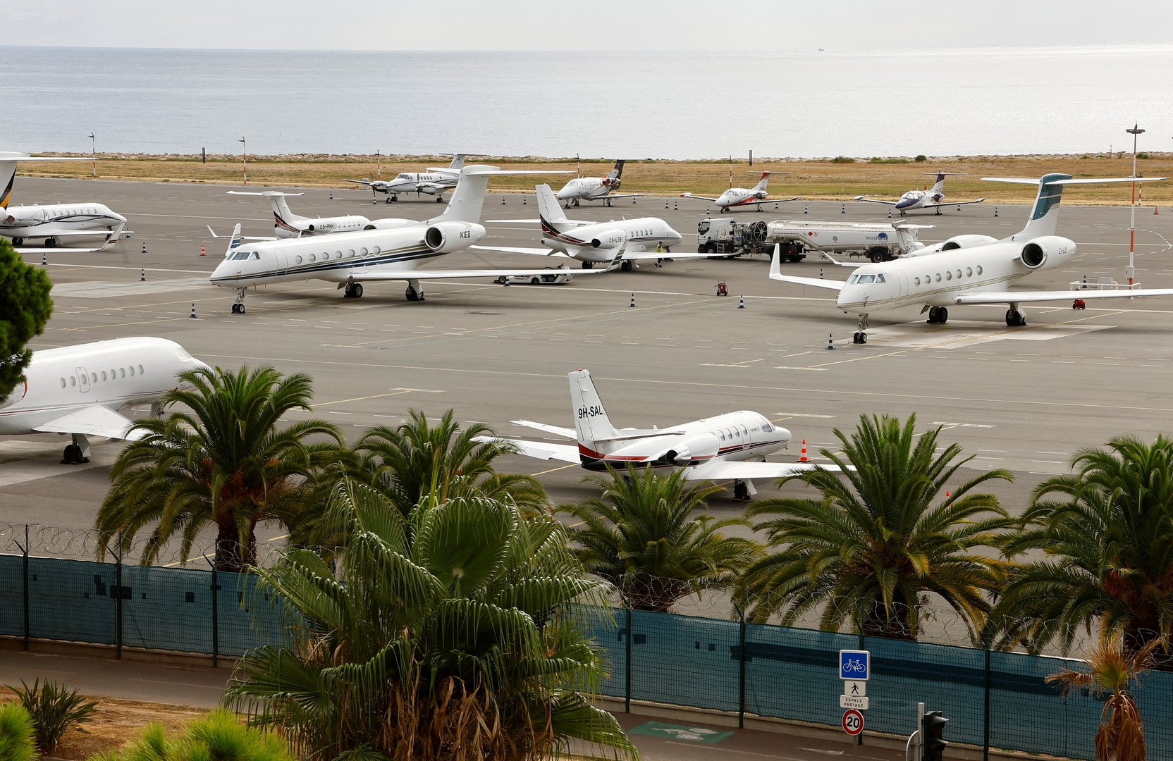 image French firefighters battle wildfire close to Nice airport