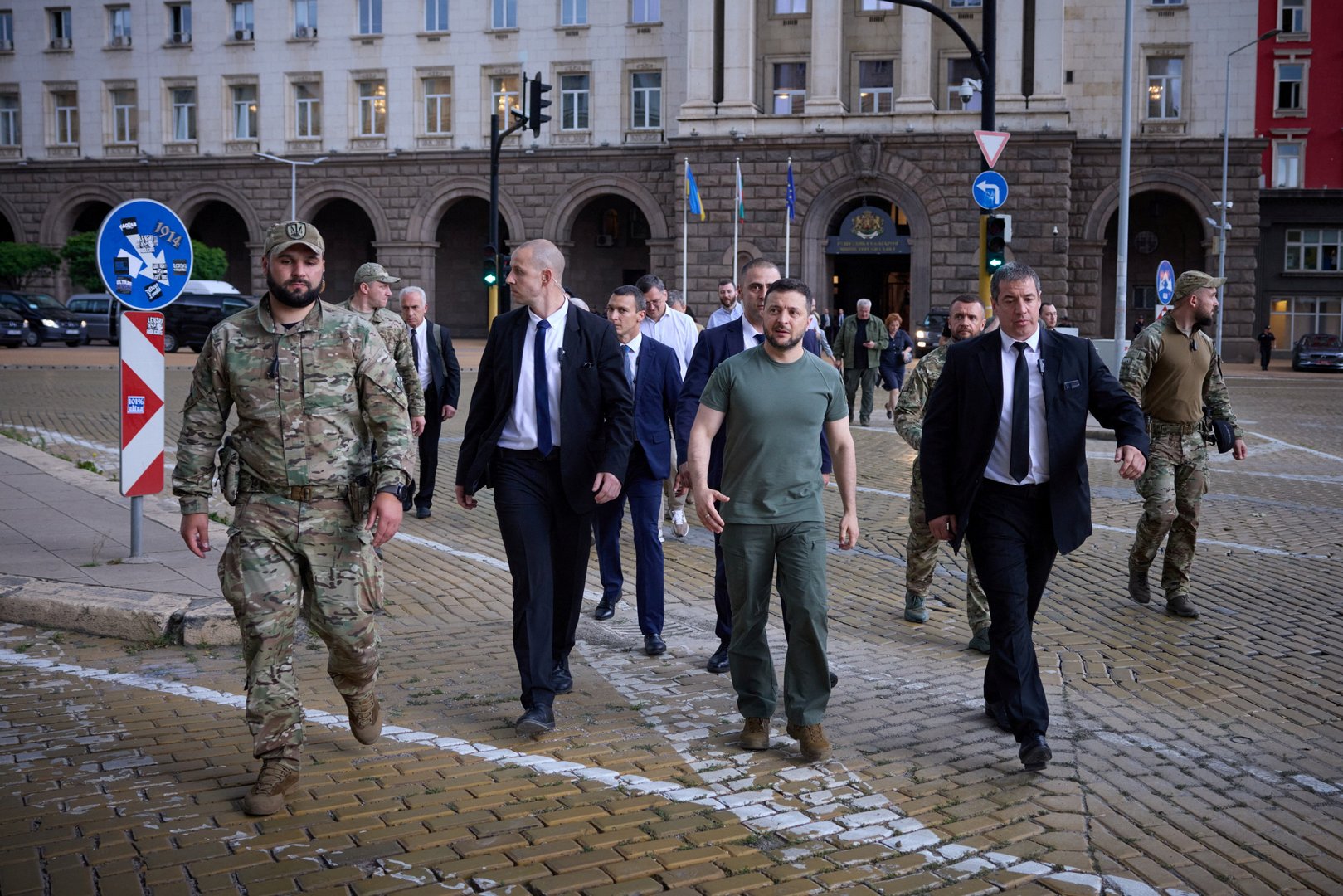 image Ukraine says Bulgaria backs its Nato bid during Zelenskiy visit