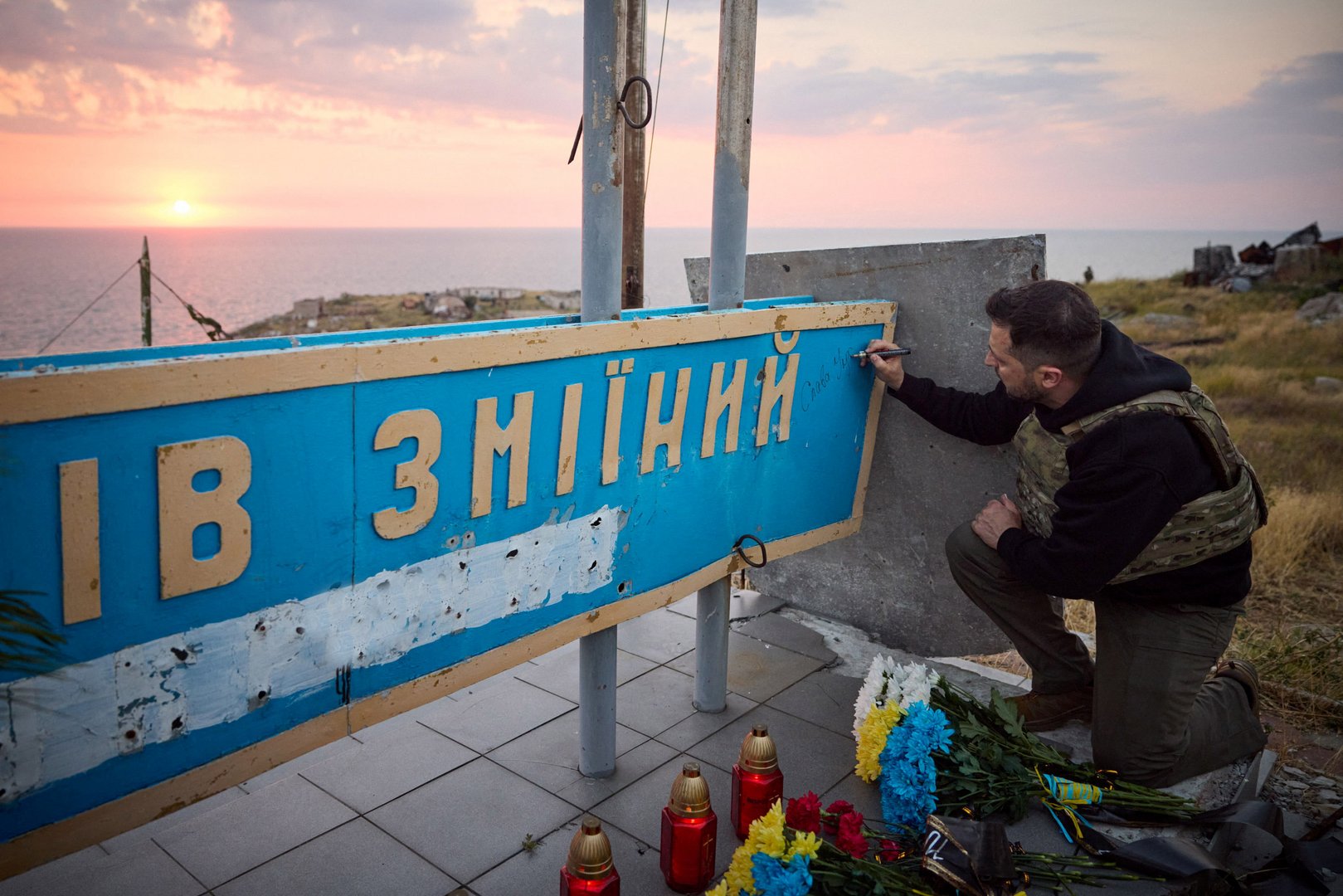 image Ukraine&#8217;s Zelenskiy visits symbolic Snake Island to mark 500 days of war