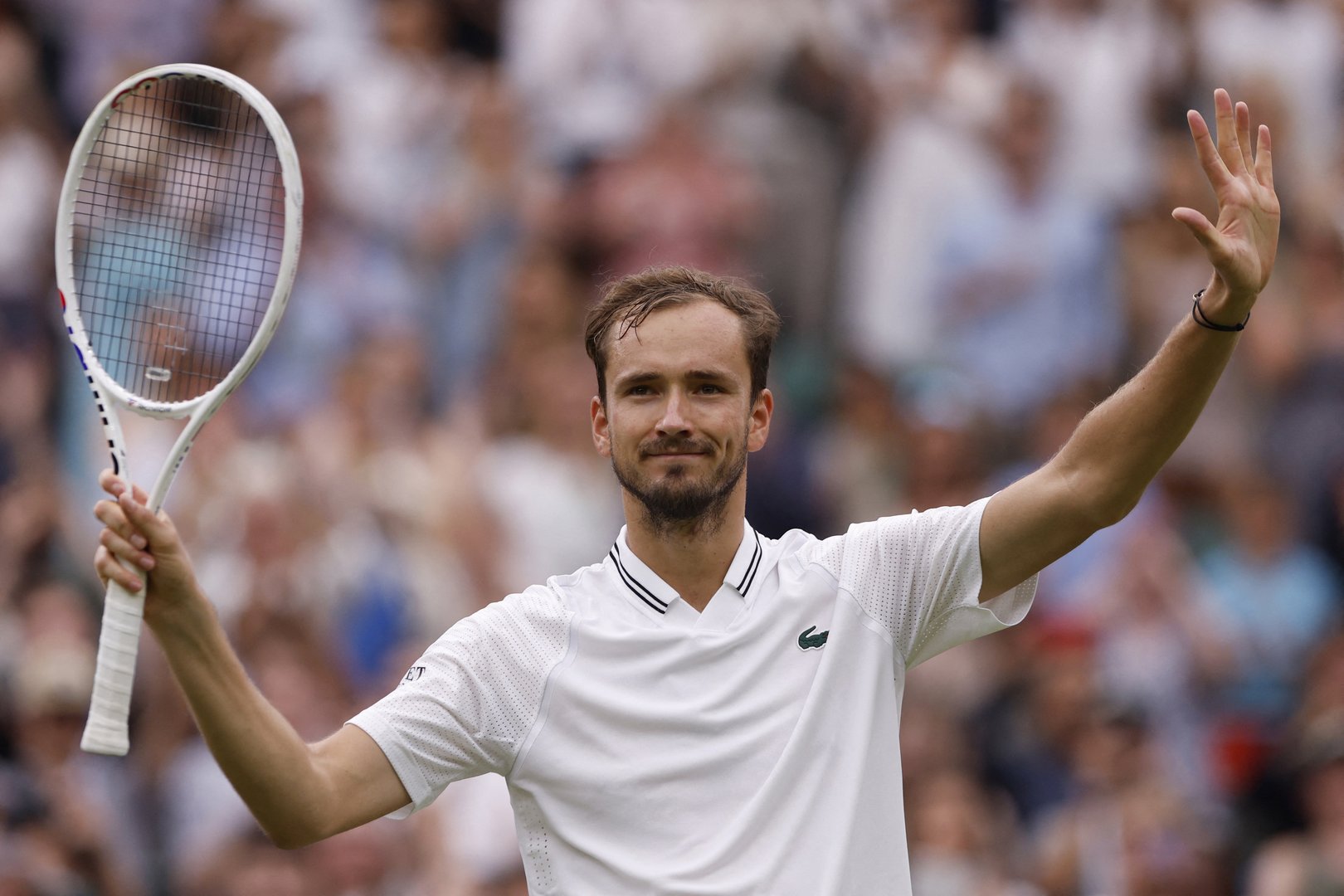 image Medvedev survives Fucsovics onslaught to reach last 16