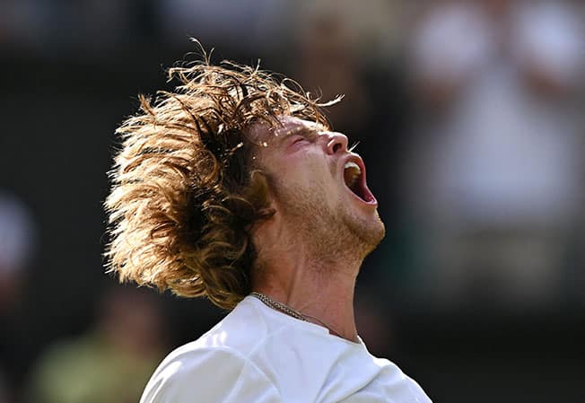 image Wimbledon Day 7 highlights