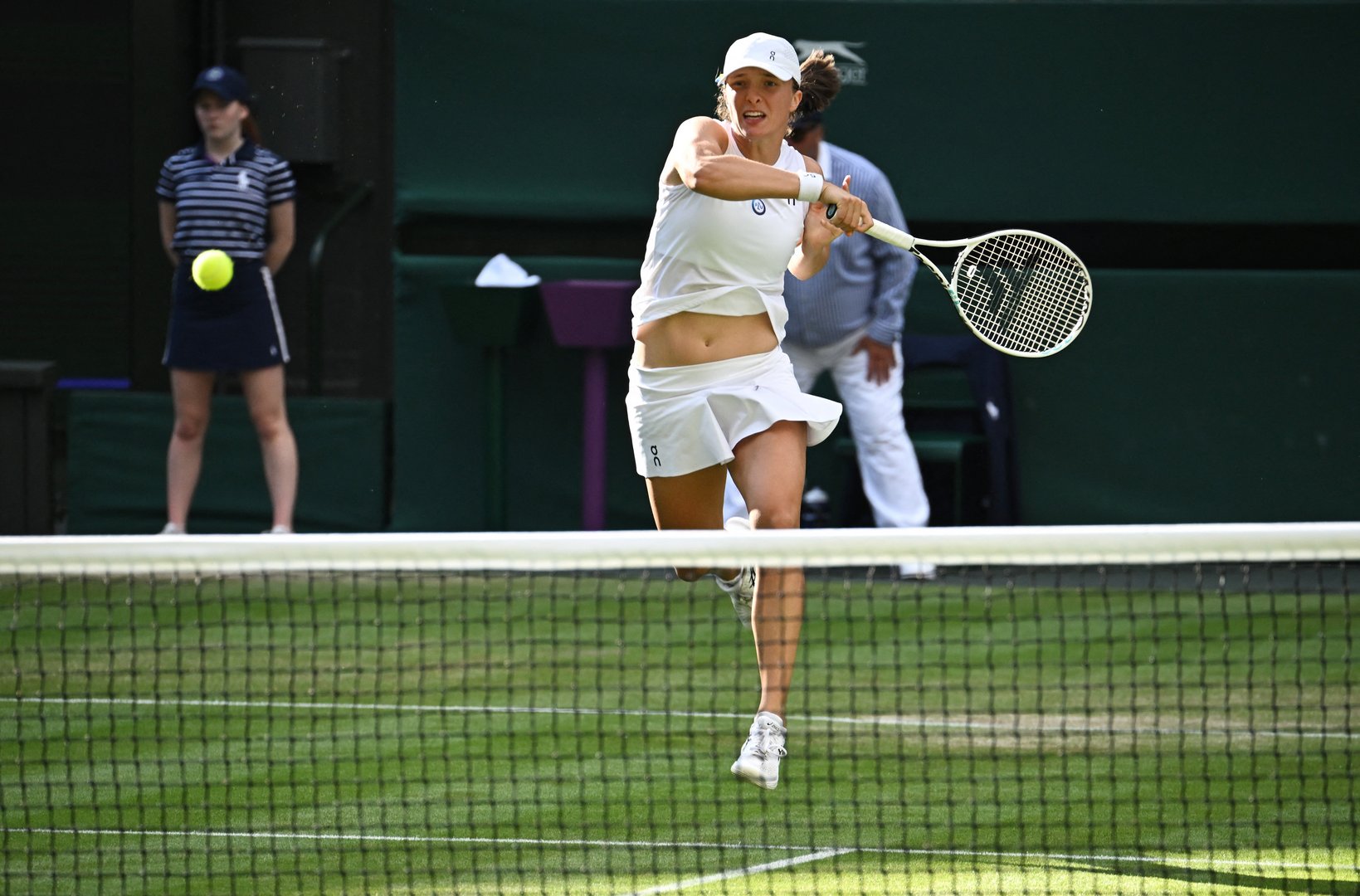 image Swiatek survives scare to set up Svitolina clash