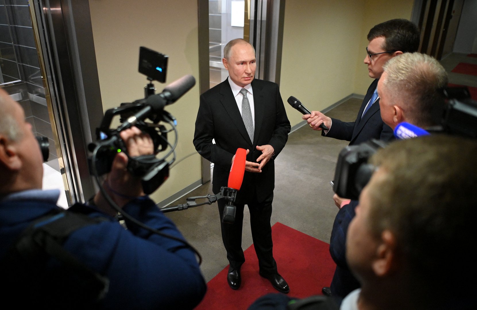 image Putin: foreign-made tanks are &#8216;priority target&#8217; for Russian forces in Ukraine