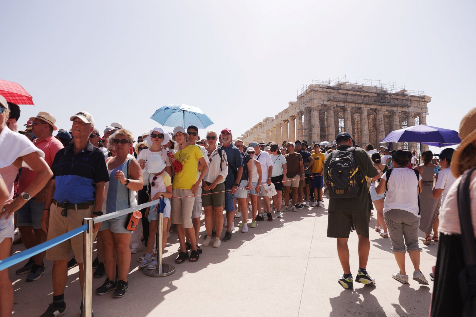 image Heatwave forces Athens to close Acropolis, U.S. Southwest broils (updated)