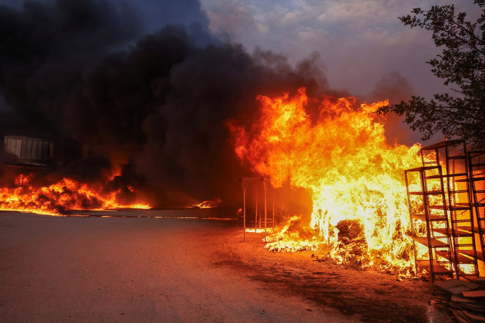 wildfire burns in central greece
