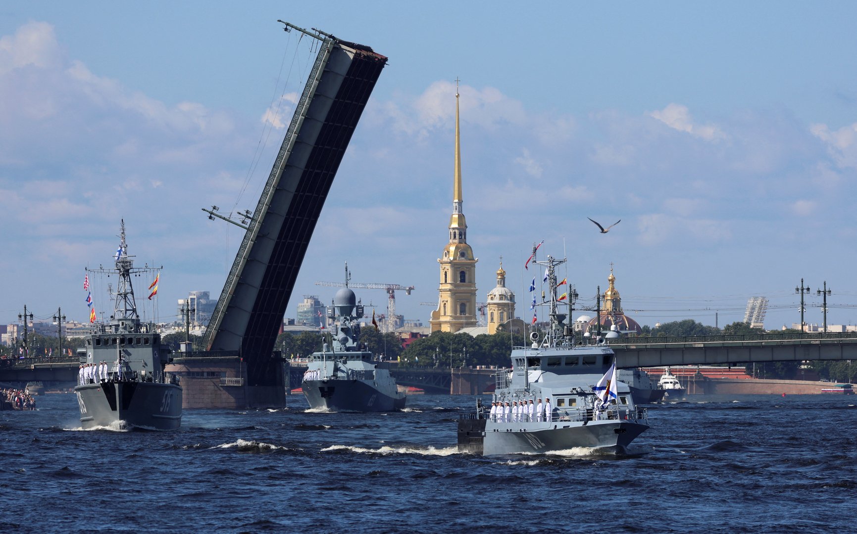 image Putin reviews show of Russian naval might, says navy to get 30 new ships this year
