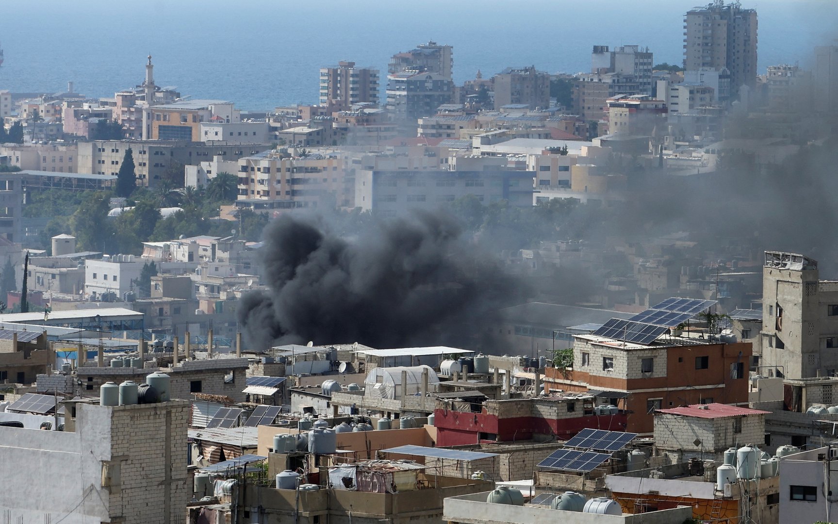 image Deadly clashes in Palestinian camp in Lebanon rage for third day