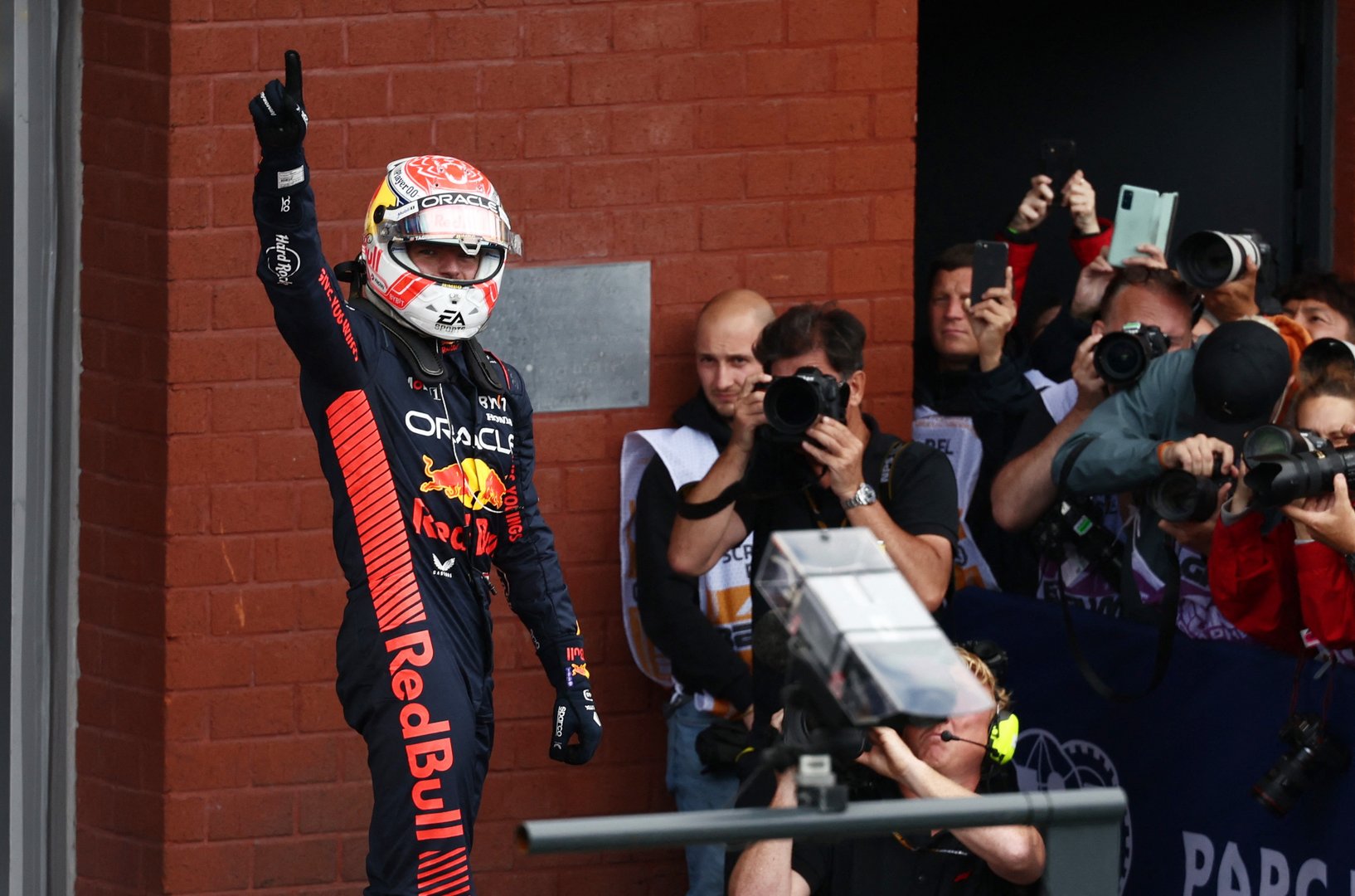image Verstappen takes a crushing eighth win in a row in Belgium (Updated)